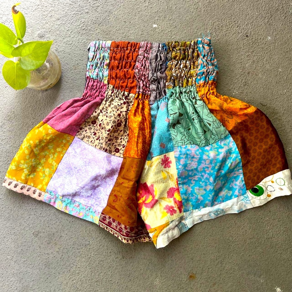 SILK SHORT 🩳 - Picture 2 of 4